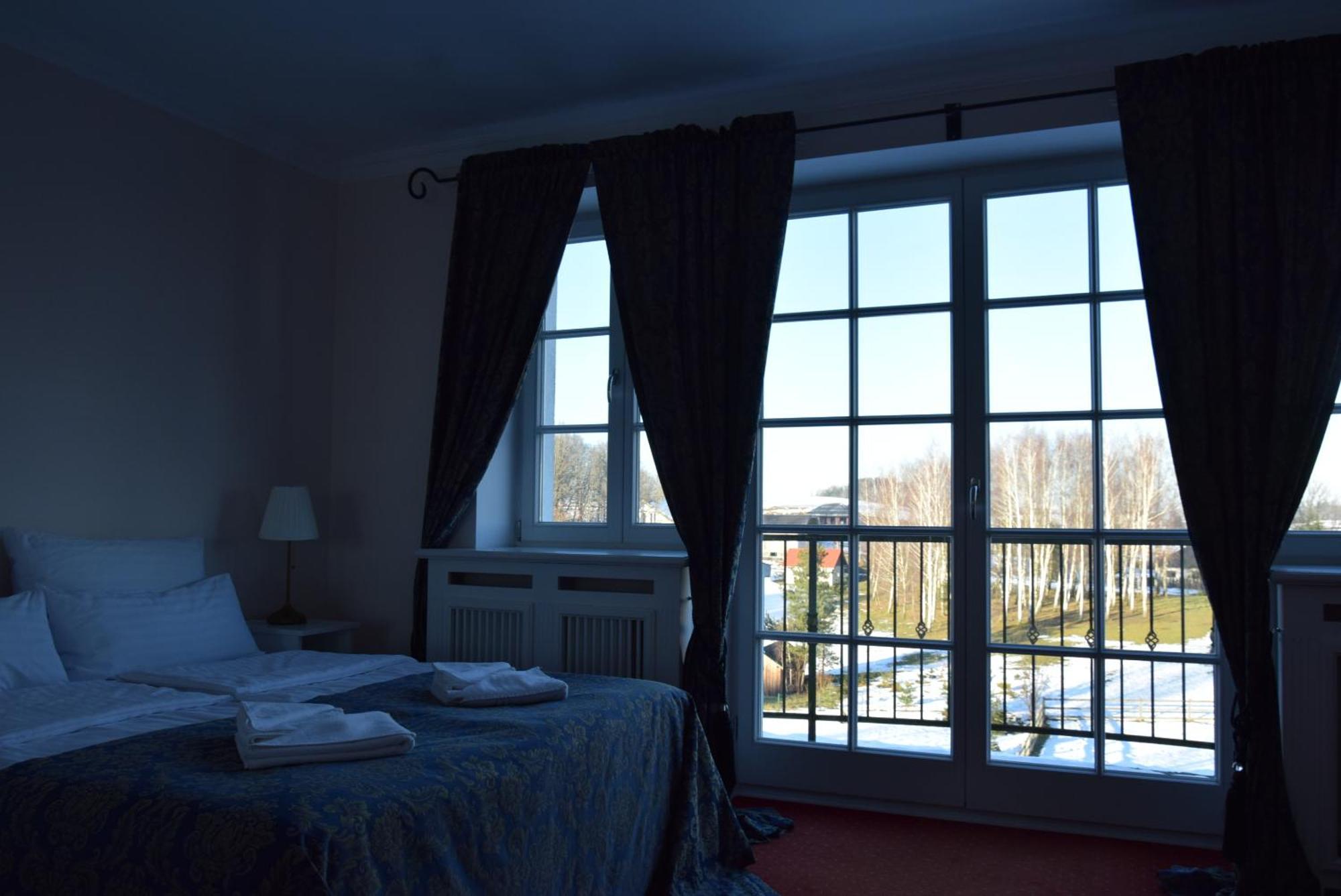 Palac I Folwark Nemino Sierakowice  外观 照片