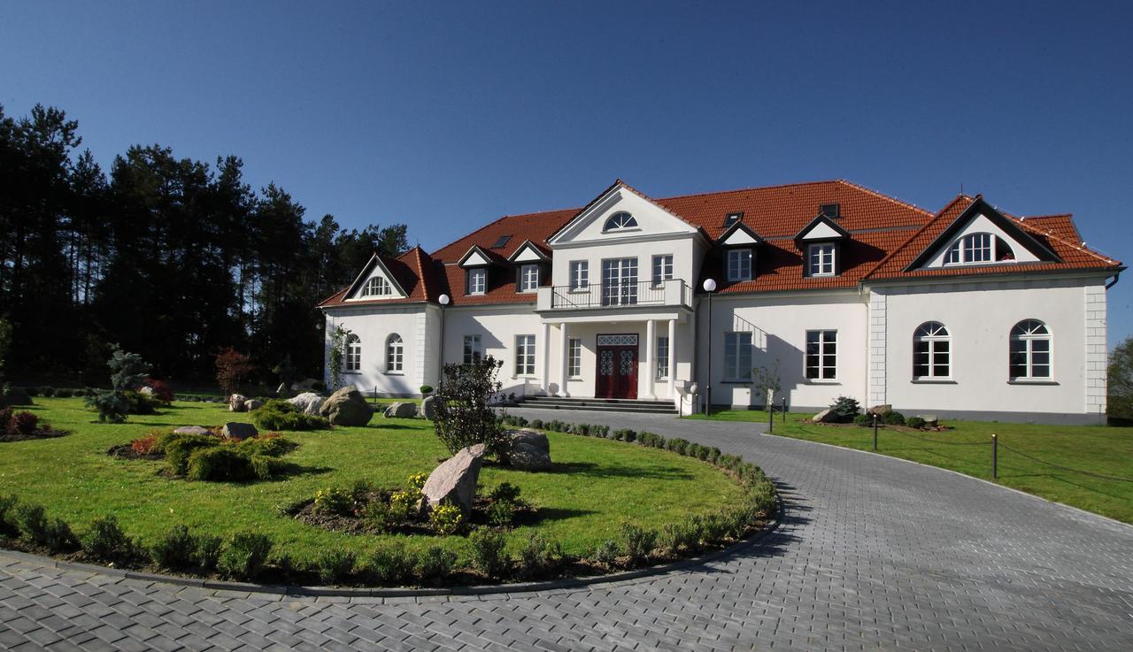 Palac I Folwark Nemino Sierakowice  外观 照片