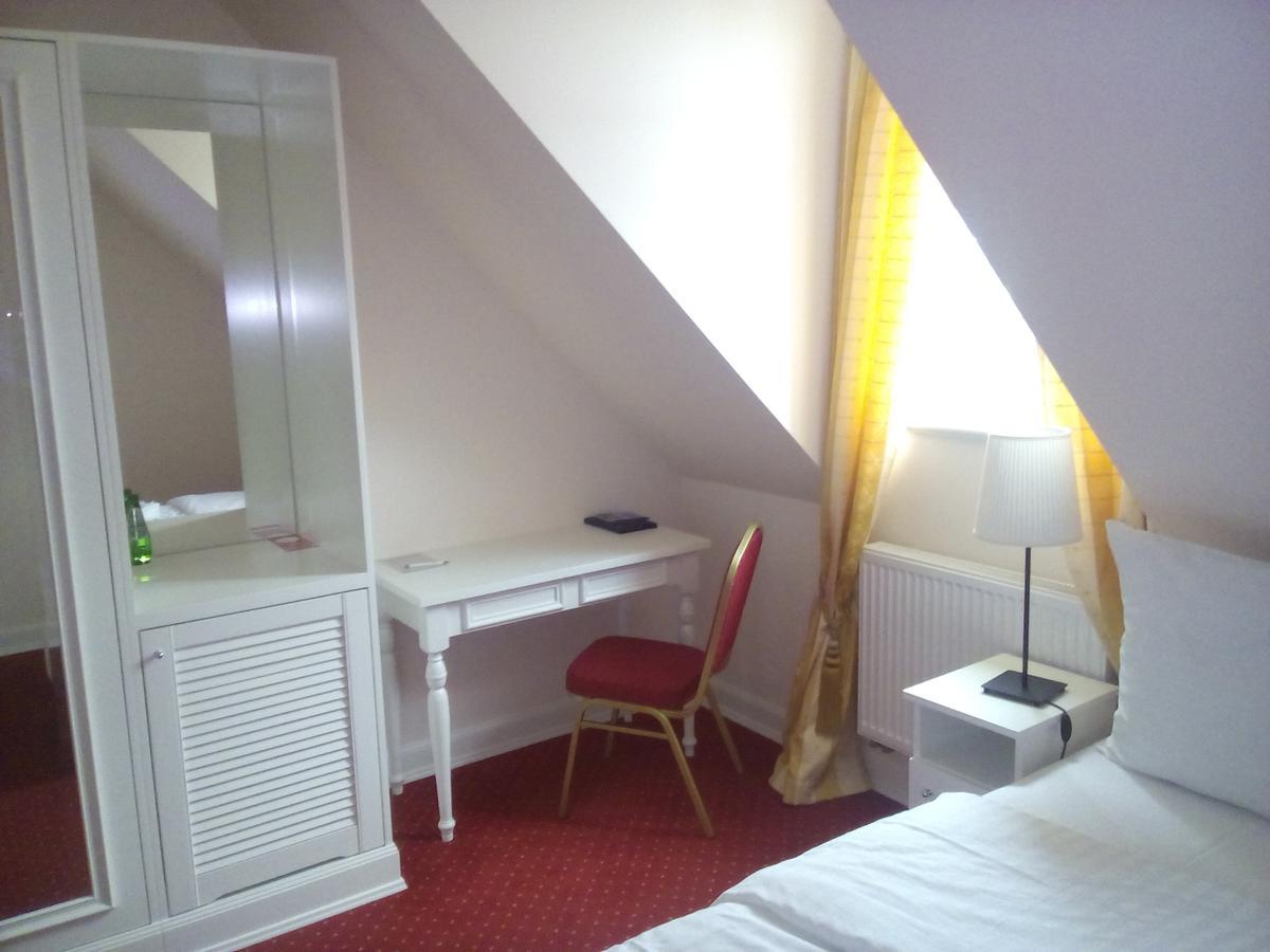 Palac I Folwark Nemino Sierakowice  外观 照片